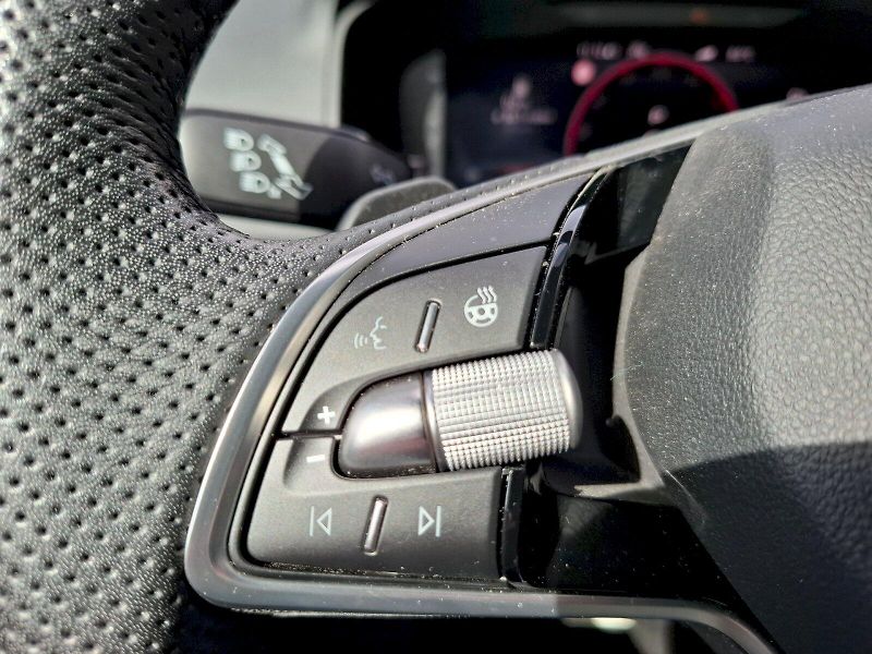 Škoda Karoq (2025) SportLine TD 2.0/110KW A7F - fotka 44 z 46