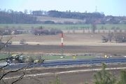 První asfalt na dálnici D35 kolem Vysokého Mýta. Březen 2025