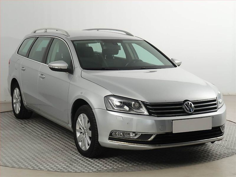 Volkswagen Passat (2011) 2.0 TDI, Automat, nová STK - fotografie inzerátu