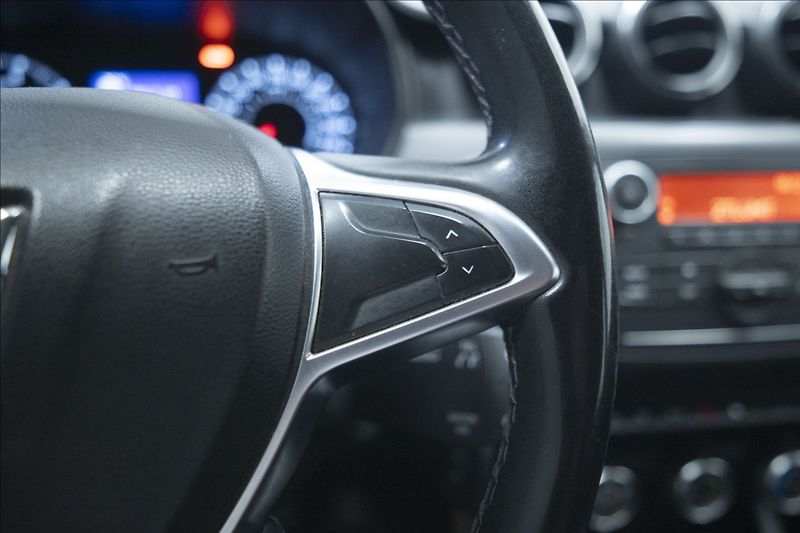 Dacia Duster 1,5 Blue dCi 4WD COMFORT TAŽNÉ - fotka 19 z 34