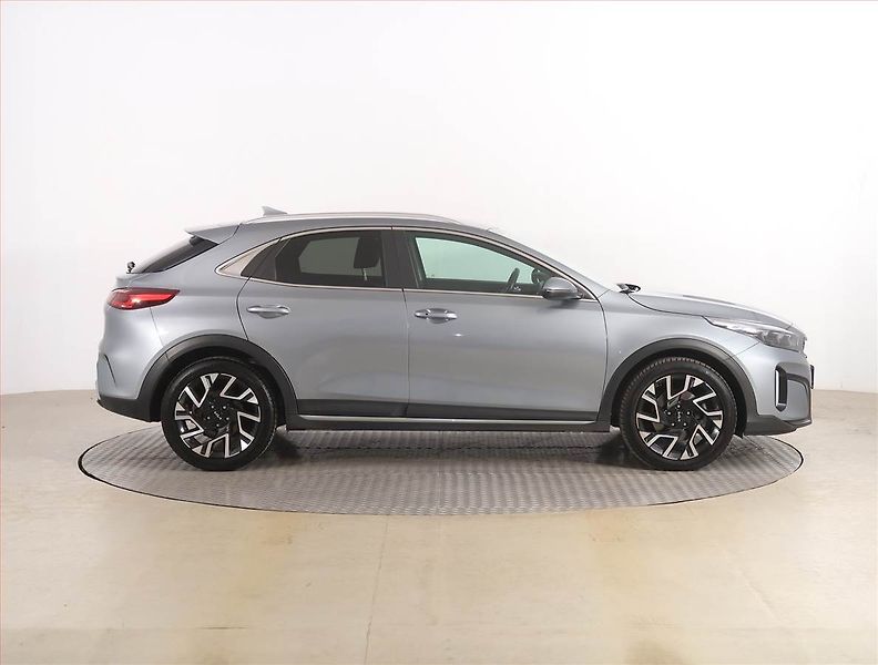 Kia XCeed (2023) Gold 1.5 T-GDI - fotka 6 z 20