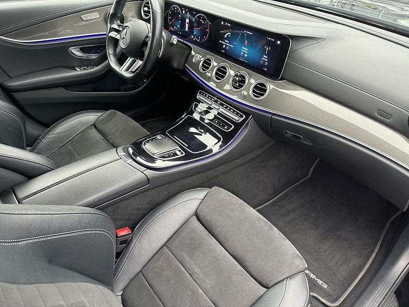 Mercedes-Benz Třídy E 400d 4MATIC kombi AMG paket - fotka 12 z 23