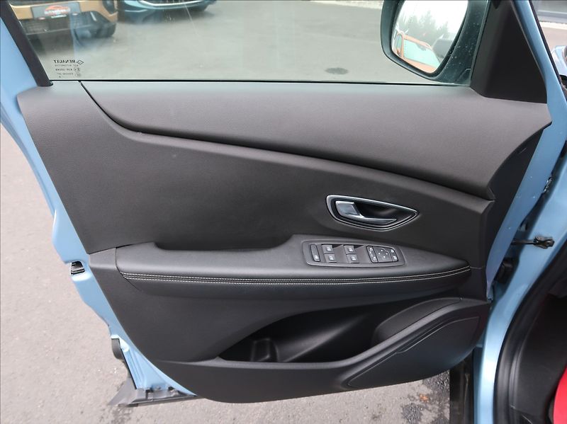 Renault Scénic 1,2 TCe,Navi,tempomat,serv.kn. - fotka 20 z 27