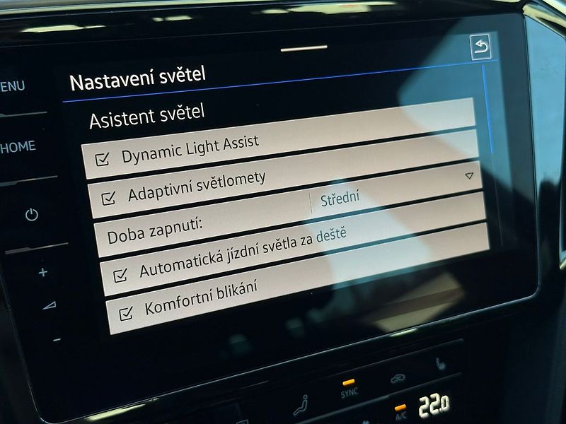 Volkswagen Passat 2.0TDI 147kW DSG 4x4 Alltrack - fotka 15 z 17
