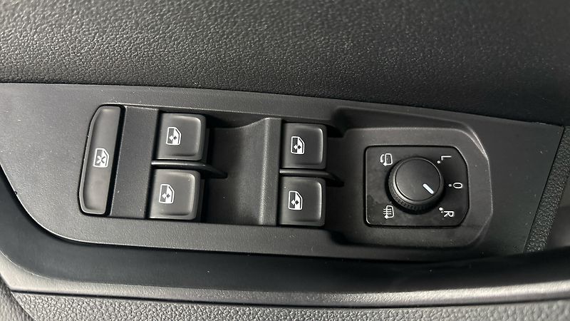 Škoda Karoq 2.0 TDI DSG Style - fotka 21 z 28