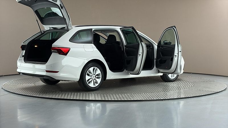 Škoda Octavia 2.0 TDI Ambition Combi - fotka 6 z 24