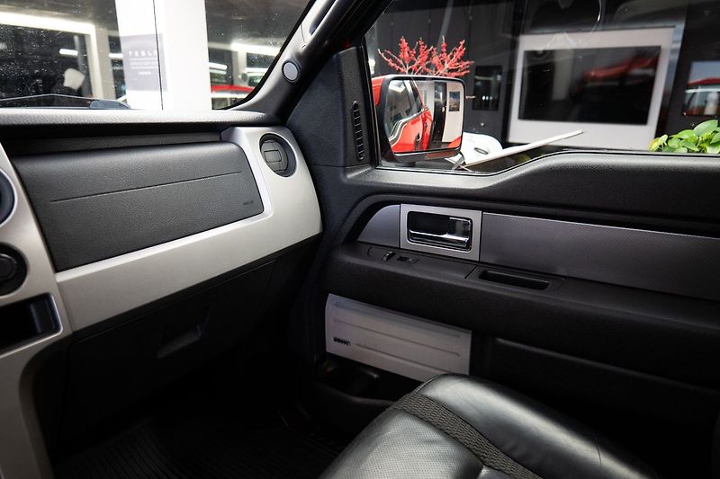 Ford Ostatní F-150 6.2 SVT - fotka 16 z 24