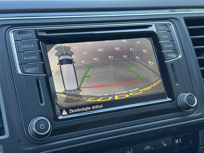 Volkswagen Multivan (2017) T6 Long 2.0TDi 4M Highline RZV - fotka 32 z 50