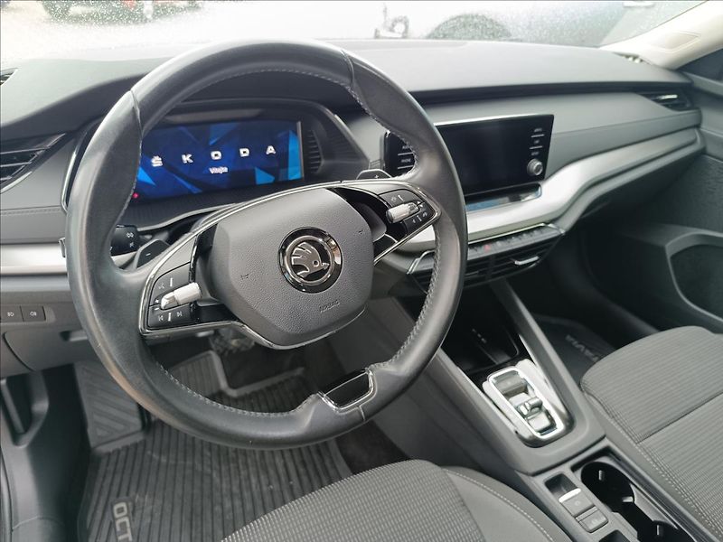 Škoda Octavia 2,0 TDi DSG Ambition - fotka 9 z 22