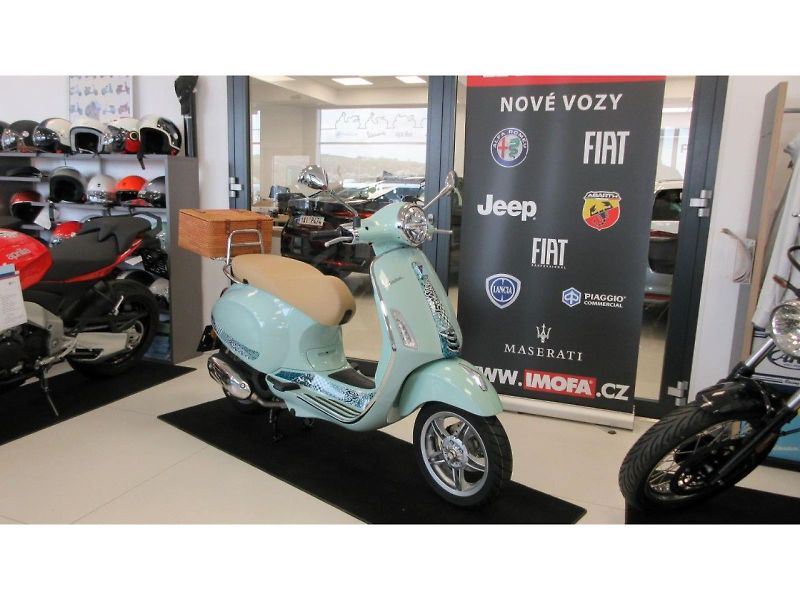 Vespa (2026) Primavera 125 BATIK e5+ - fotka 2 z 11