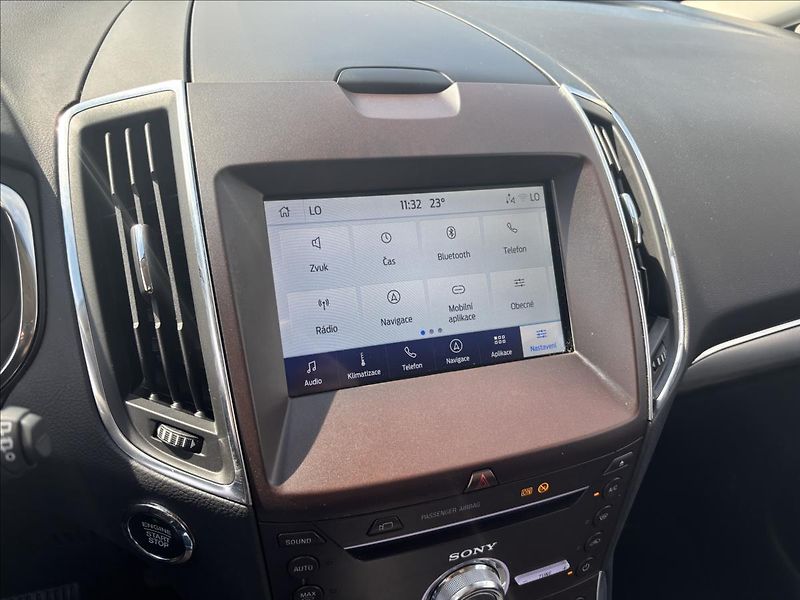 Ford S-MAX 2,5 HEV 140kW Titanium - fotka 45 z 47