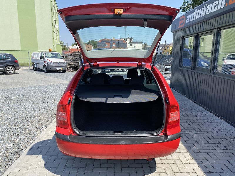 Škoda Octavia 1.6MPI 75kW-1xMAJ.-KLIMATIZACE - fotka 21 z 30