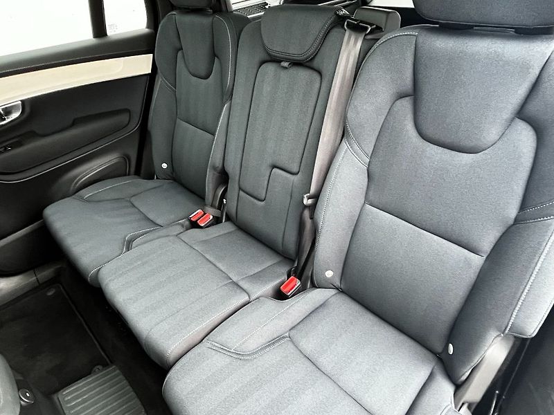 Volvo XC90 Plus Dark T8 AWD 335kW - fotka 20 z 31