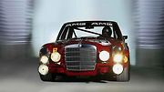 Mercedes-Benz AMG 300 SEL 6.8 „Rudá svině“.