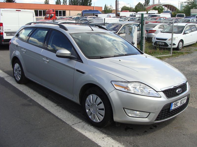 Ford Mondeo 2.0 TDCi, 103 kW, klimatizace - fotka 7 z 31