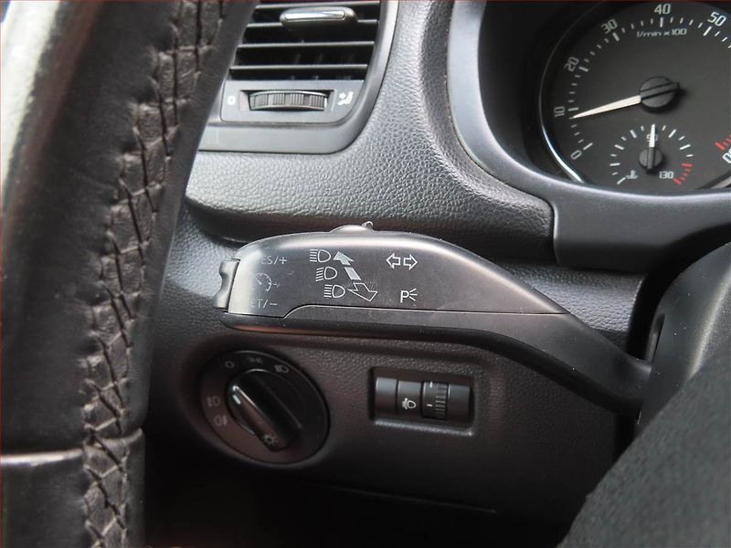 Škoda Fabia (2012) Elegance 1.2 TSI, po STK - fotka 16 z 19