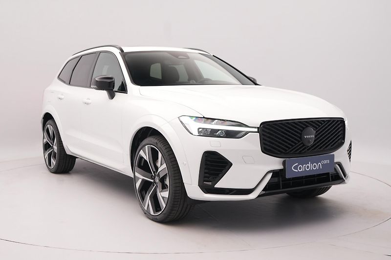Volvo XC60 (2025) T8 AWD AUT ULTRA BLACK EDITON - fotka 14 z 23