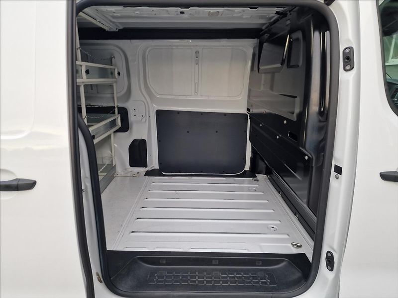 Opel Vivaro 1.5CDTI L1,původ ČR,1.Majitel - fotka 17 z 47
