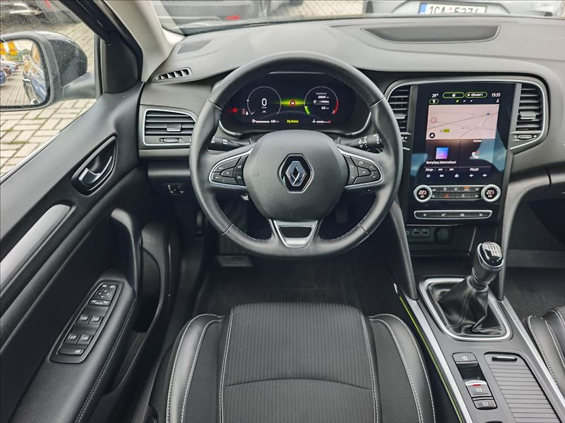 Renault Mégane 1,3 TCe140  GrandCoupé TECHNO - fotka 16 z 19