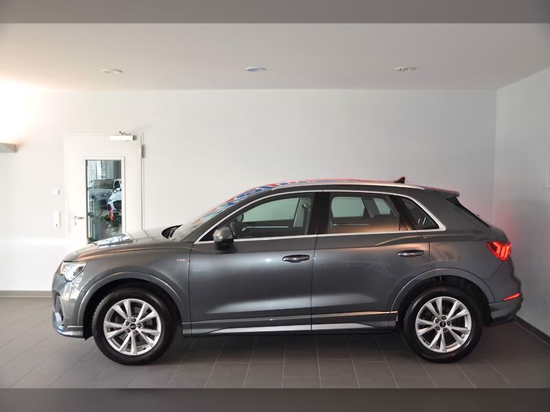 Audi Q3 35TFSI S-Line Ad.Temp LED AC - fotka 3 z 16