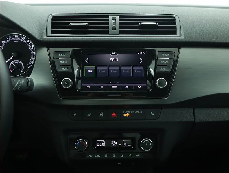 Škoda Fabia (2021) Style 1.0 TSI, ČR,1.maj - fotka 12 z 15