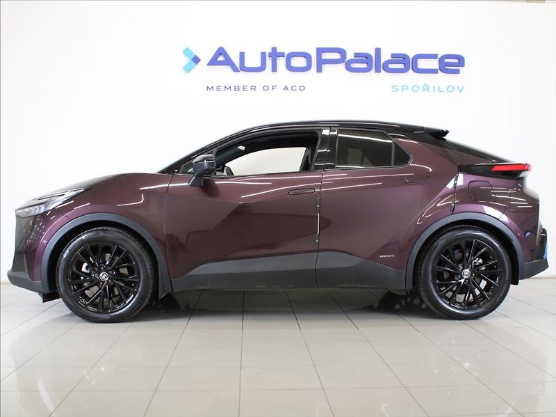 Toyota C-HR 2,0 Hybrid 178k.4x4 GR 6320km! - fotka 5 z 28