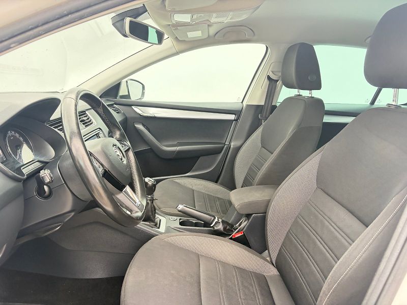 Škoda Octavia (2020) 1.6 TDI / 85kW / TOUR - fotka 6 z 29