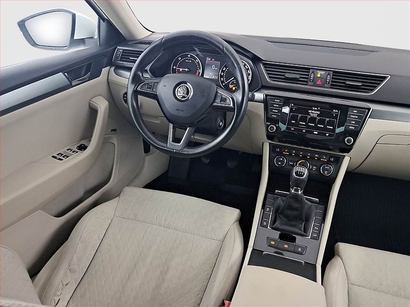 Škoda Superb (2016) Style 2.0 TDI, Serv.kniha - fotka 7 z 18
