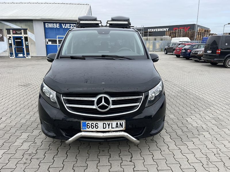 Mercedes-Benz Třídy V (2018) V 250 D -EXTRA LONG 4MATIC - fotka 2 z 13