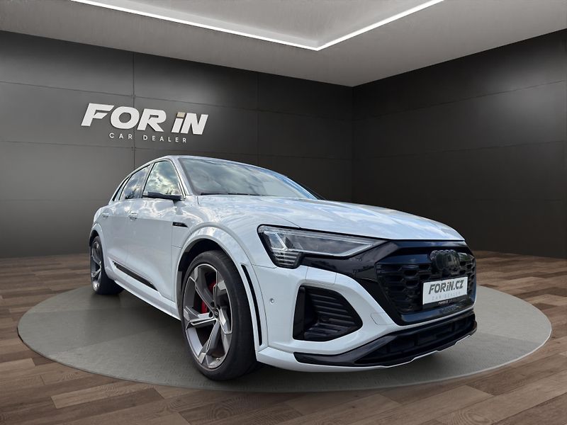 Audi SQ8 (2024) SQ8 370KW PANO Bang & Olufsen - fotka 2 z 27