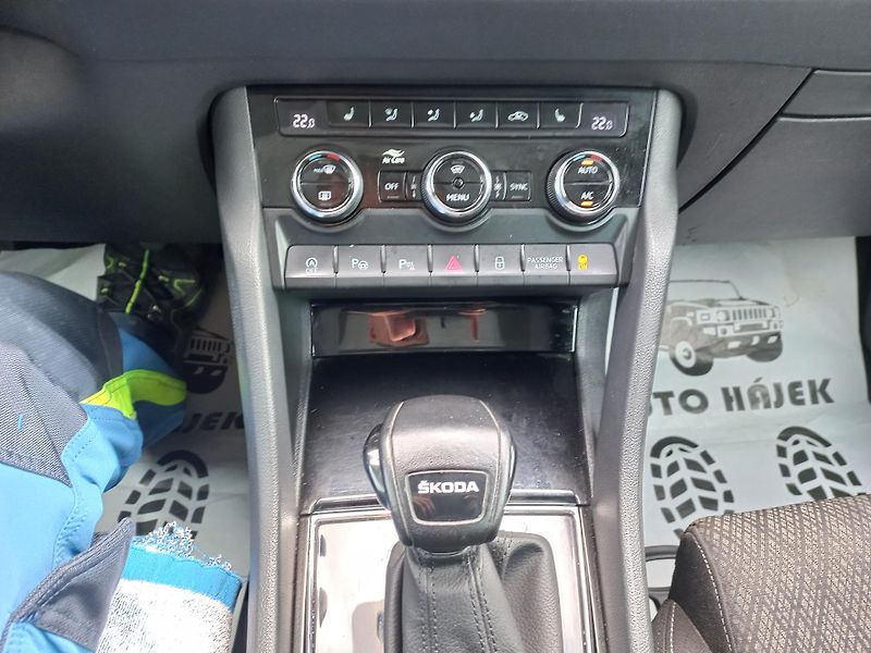 Škoda Karoq (2023) 1.5TSi 110kW DSG ČR DPH  - fotka 21 z 23