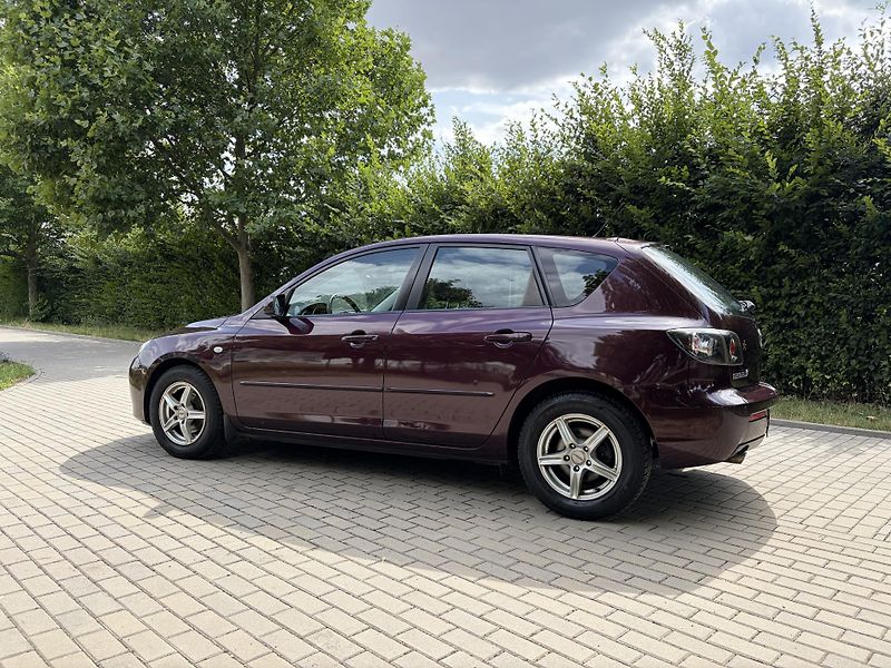 Mazda 3 1.6 Sport Active - fotka 5 z 29