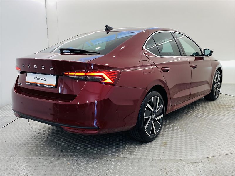 Škoda Octavia 1,5 TSI m-HEV 110kW DSG Top Se - fotka 2 z 28