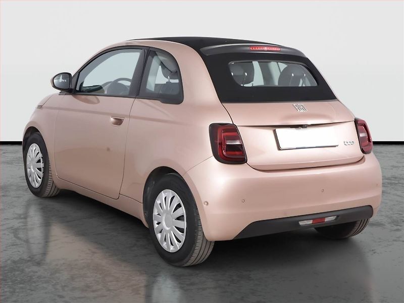 Fiat 500e (2023) 42 kWh, SoH 96% - fotka 4 z 20