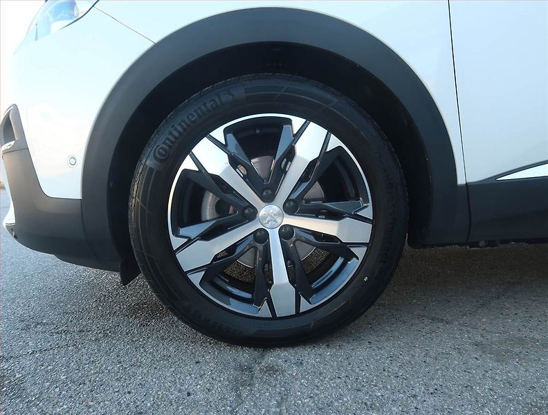 Peugeot 5008 (2018) Allure 1.6 THP, Automat - fotka 15 z 22