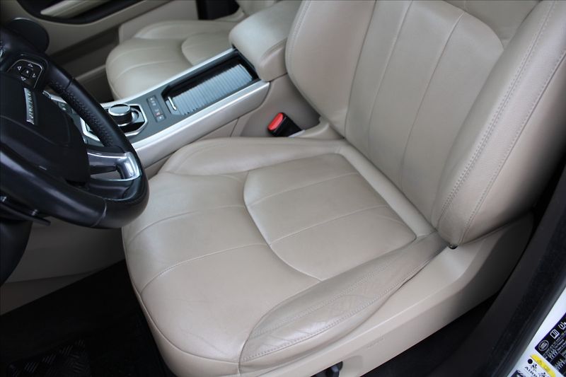 Land Rover Range Rover Evoque 2,0 SD4  ČR,1.MAJ,4x4,AUTOMAT - fotka 23 z 40