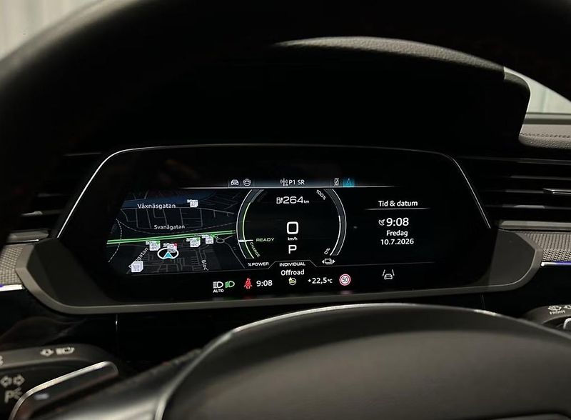 Audi Q8 e-tron 55 Q 360k Pano Matrix 4 zóny   - fotka 13 z 18