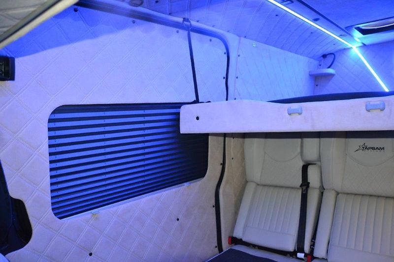 Mercedes-Benz Sprinter Sprinter 319  Camper V6 4x4 - fotka 71 z 86