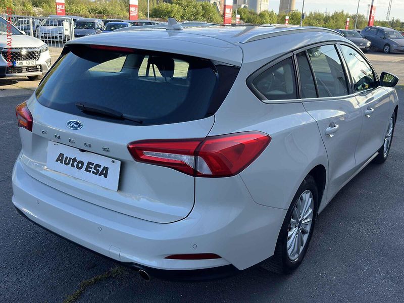 Ford Focus (2021) 1.5EB, 1.maj,ČR, Titanium - fotka 4 z 22