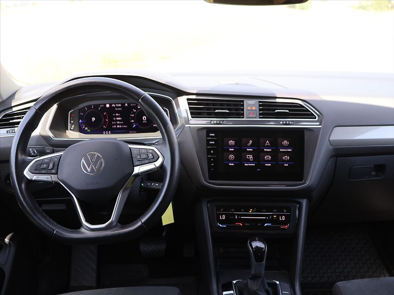 Volkswagen Tiguan Allspace 2,0 TSI 140kW 4motion DPH TZ - fotka 19 z 26
