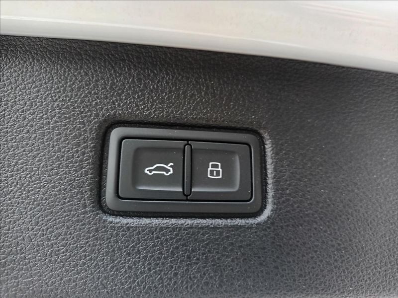 Audi Q7 3,0 55 TFSI S-LINE 250 kW,ČR, - fotka 21 z 42