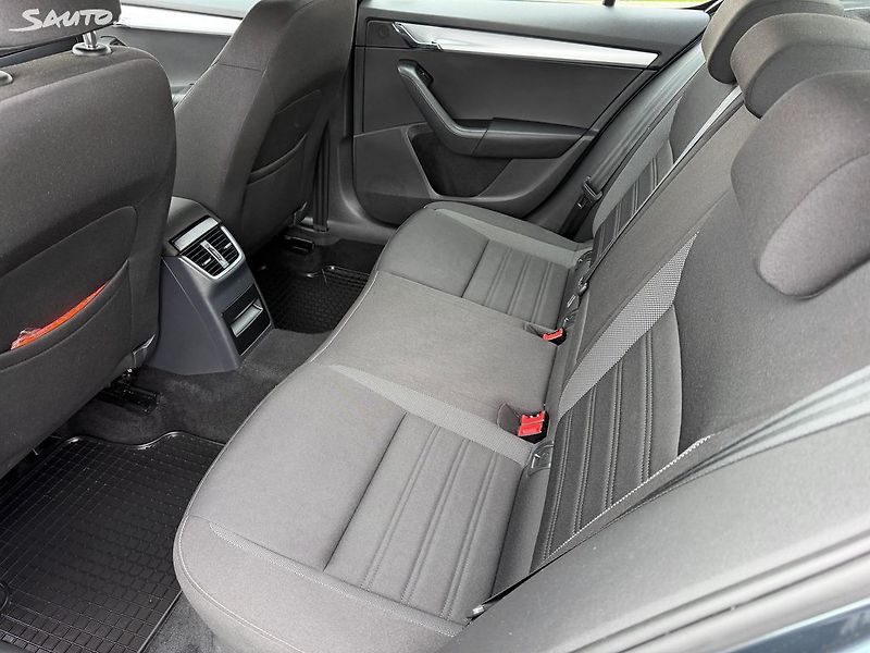 Škoda Octavia (2017) 1.6 TDi 85 kw / po rozvodech - fotka 11 z 18