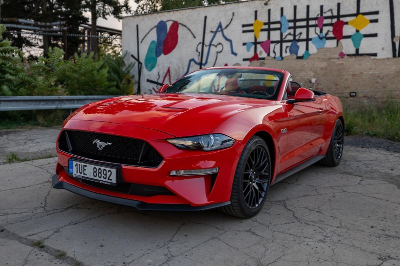 Ford Mustang (2018) Ford Mustang GT Premium Cabrio - fotka 2 z 22