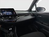 Toyota C-HR (2017) 1.2 Turbo, Navi, Tempomat - náhled 8