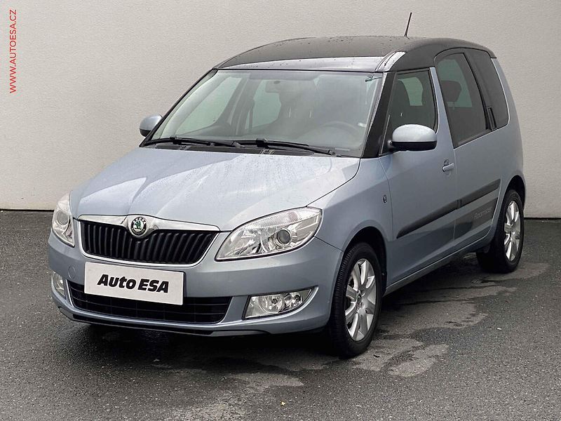 Škoda Roomster (2011) 1.4 16V, ČR, Ambiente, zámek - fotka 3 z 15