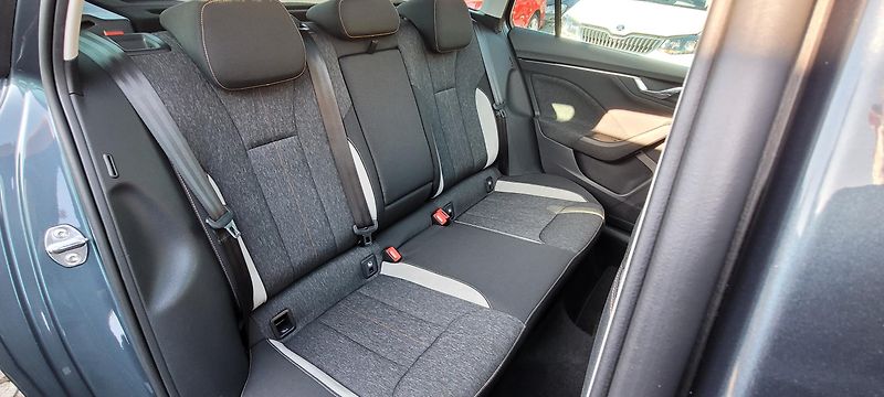Škoda Scala (2019) 1,5TSi 110kW benzín DSG Style  - fotka 14 z 54