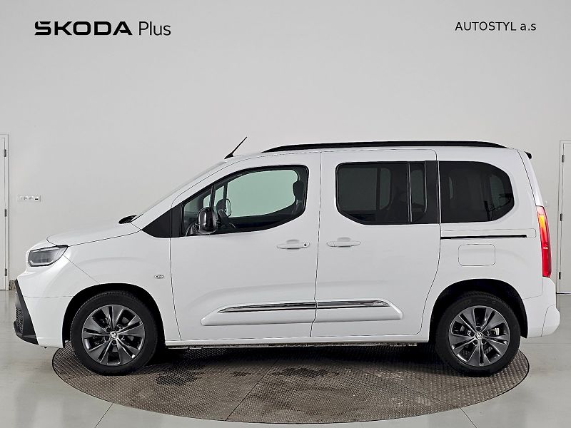 Toyota ProAce City Verso (2024) L1 1.2T 110k FAMILY - fotka 3 z 25