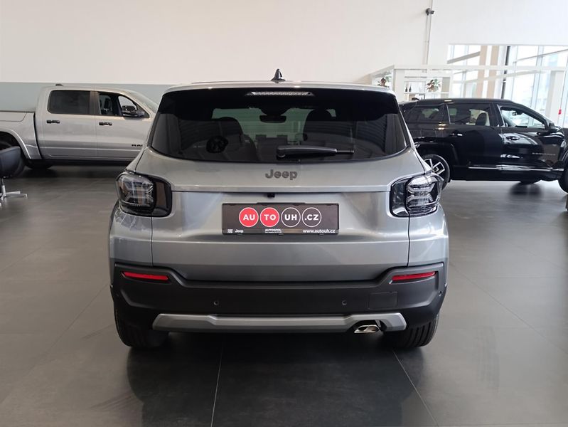Jeep Avenger (2026) 1,2 Turbo e-Hybrid 110k  Altit - fotka 5 z 15
