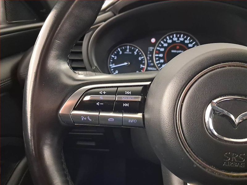 Mazda 3 (2021) 2.0 e-Skyactiv X - fotka 21 z 23