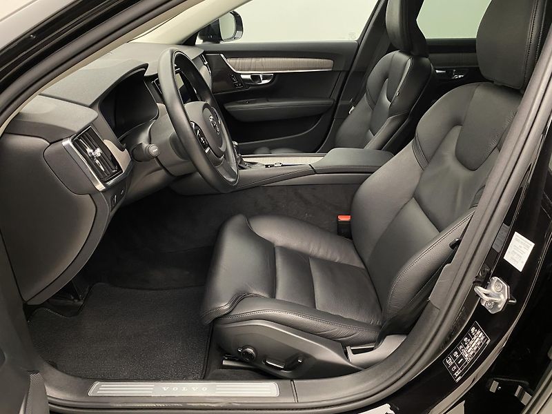 Volvo V90 CC D5 AWD MOMENTUM POLESTAR  - fotka 3 z 46